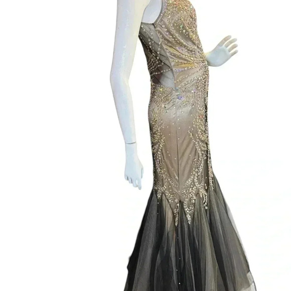 GLS Embellished Lace Mermaid Dresss With Beautiful Sequins and crystals. - Picture 9 of 16